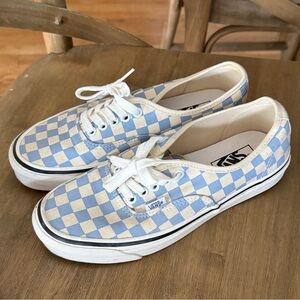 Vans Authentic, women’s size 9(men’s 7.5)